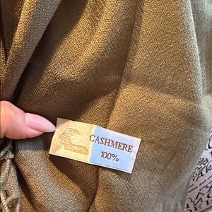 100% Cashmere Olive Scarf